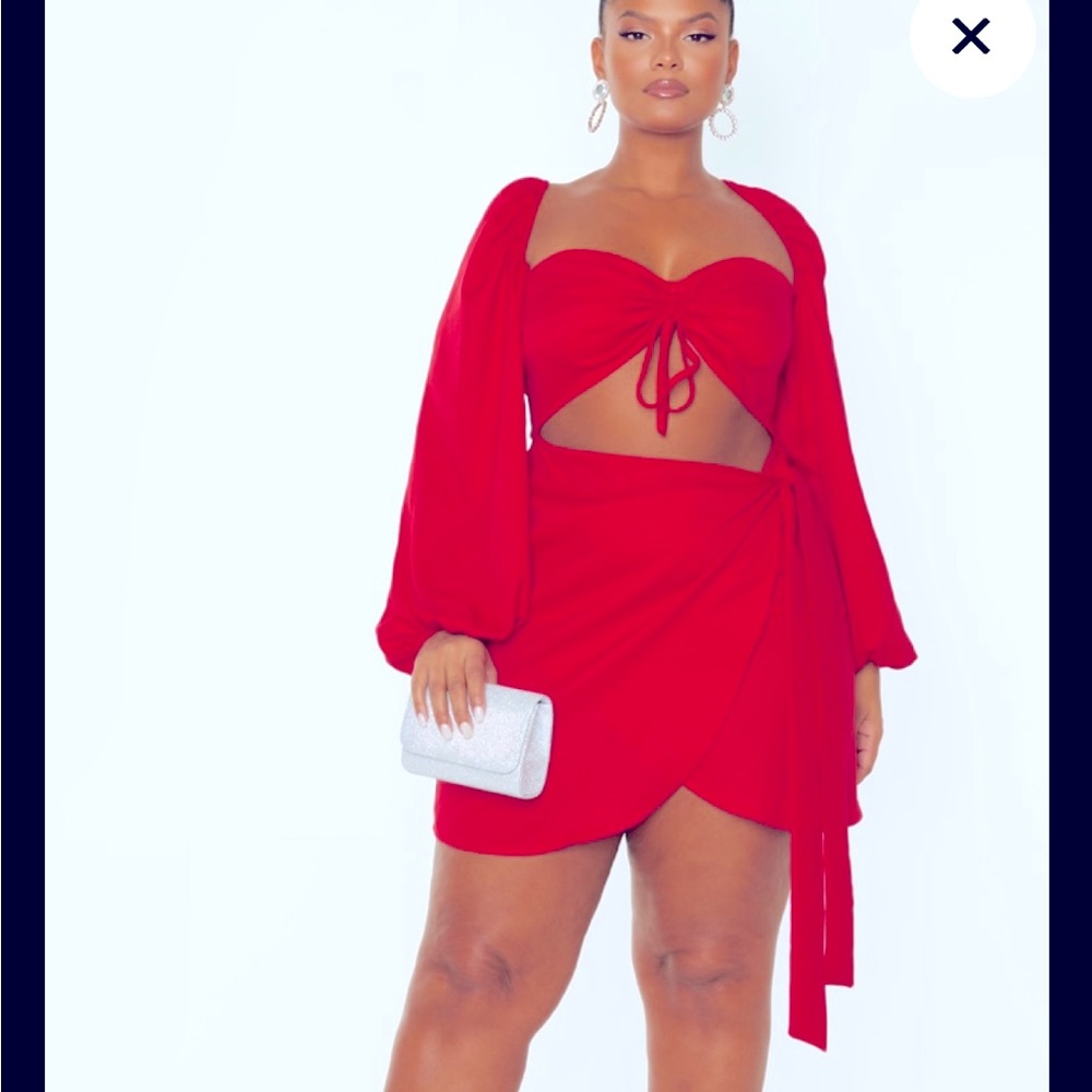 Pretty Little Thing - Plus Red Ruched Cut Out Bodycon Dress size 16 (UK size)